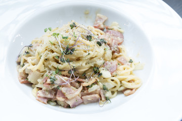 spaghetti carbonara