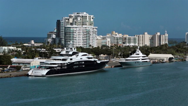 Luxury yacht Serene San Juan Puerto Rico HD 0742