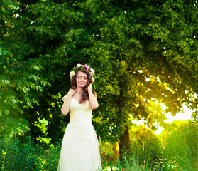 Obraz na płótnie Canvas Happy beautiful young bride. wedding day