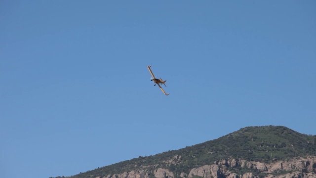 Crop duster yellow mountain turn P HD 1043