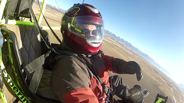 Pilot ultralight thumbs up ok P HD 034-2