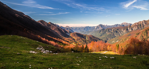 Autumn morning in the alps