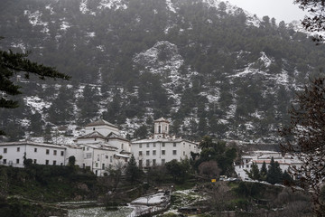 Fototapeta na wymiar Municipio de Grazalema nevado, Cádiz
