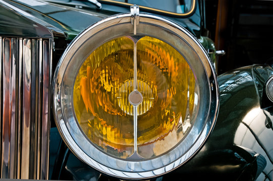 Lampe eines Oldtimers