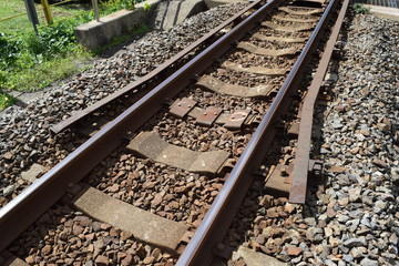 Naklejka premium 線路（鉄橋付近）／山形県の庄内地方で羽越本線の線路（単線）を撮影したローカルイメージの写真です。赤川（一級河川）に架かる鉄橋付近で撮影した写真になります。