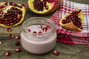 pomegranate yogurt