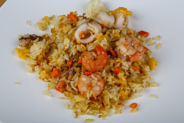Fried rice with seafood