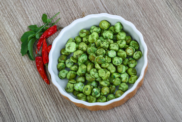 Wasabi peas