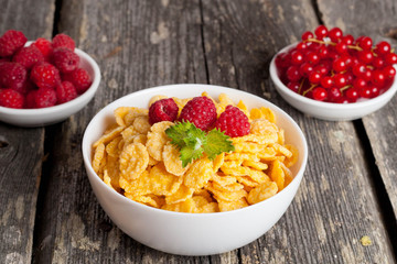 Cornflakes and different Berries
