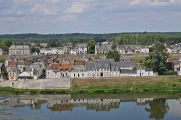 Fototapeta na wymiar Amboise e la Loira dal castello - Francia