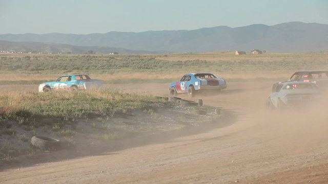 Dirt track race around corner P HD 9413