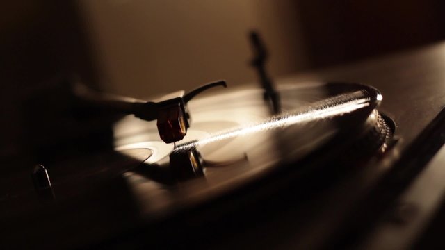 High quality turntable ENDING with professional light. 