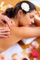 Obraz na płótnie Canvas Beautiful woman having massage.