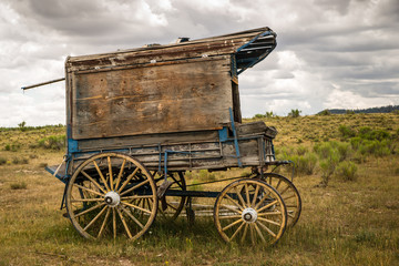 Obraz premium Old West Sheriff's Wagon on the Prarie