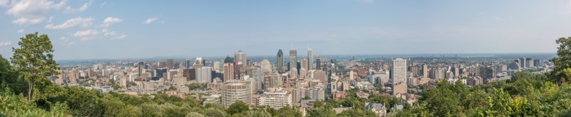 Fototapeta na wymiar Panoramic View Centre Ville Montreal (Downtown) view from Mont Royal Québec Canada