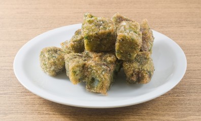 Fried Steamed Dumpling Made of Garlic Chives