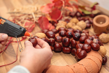 Handmade production Christmas wreaths.