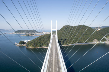 Obraz premium 女神大橋主塔頭頂部から対岸主塔を望む