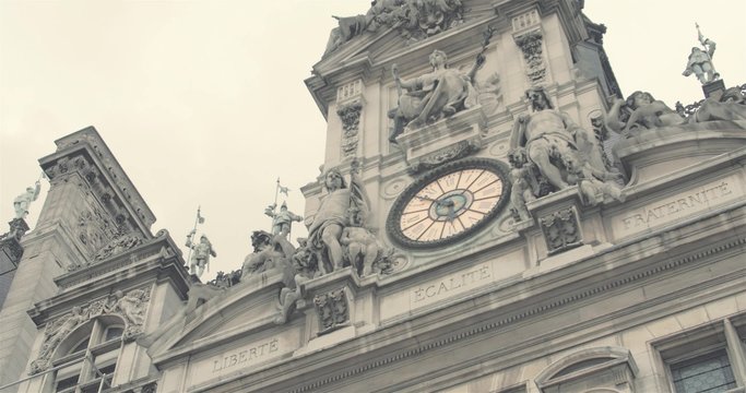 Hôtel de Ville de Paris - Tour de l'Horloge 4K