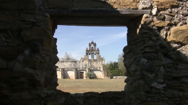 Mission San Juan Capistrano zoom in through ruins window HD