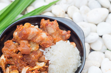 Sticky rice with fried pork