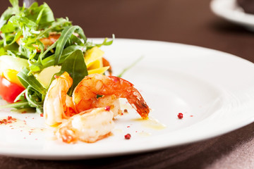 salad with shrimps