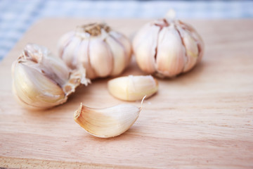 Garlic on wood