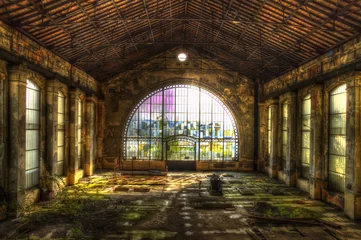 Poster verlaten elektrische fabriek glazen koepel © Dec_photo's