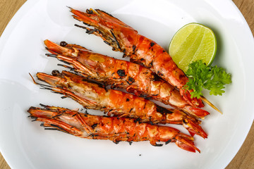 Grilled king prawns