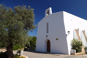 Fototapeta na wymiar Church on Mediterranean island