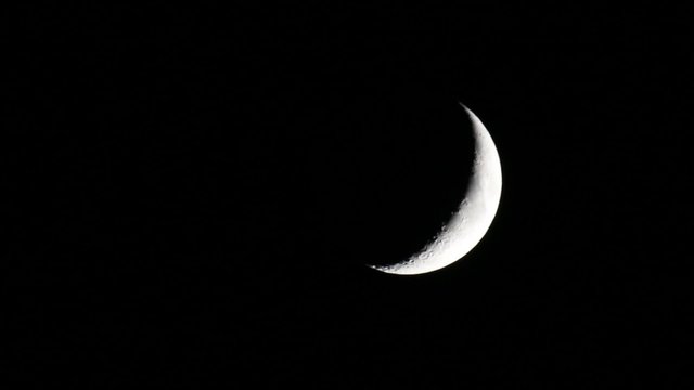 spicchio di luna astro fotografia