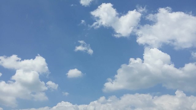 Moving of cloudy in blue sky background. timelapse