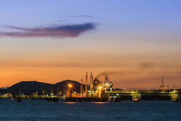 Obraz premium Oil transfer station