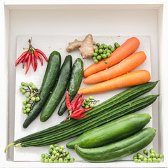 Composition with assorted raw organic vegetables