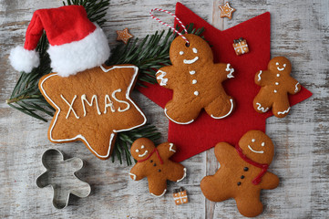 Lebkuchen mit Weihnachtsmütze
