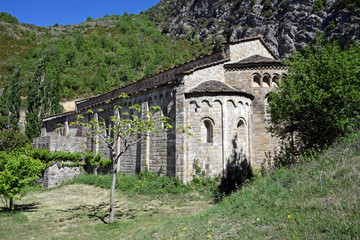 Fototapeta na wymiar Klosterkirche Santa Maria de Obarra