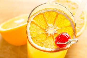 Fototapeta na wymiar Orange juice / orange cocktails