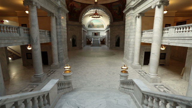 Utah State Capital inside tilt to arch ceiling lights HD 4750