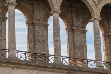 Fototapeta premium Three arches with columns