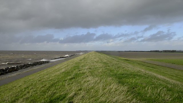 Waves on the IJsselmeer beating against the dyke of the Noordoostpolder.