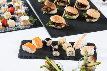 Fingerfood-Buffet in der Gastronomie