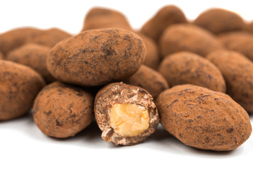 almonds in chocolate