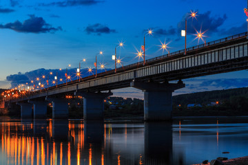 Мост через реку, вечер, огни, отражение