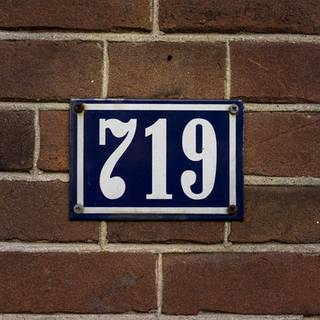 「719/1=」の写真素材 | 19件の無料イラスト画像 | Adobe Stock