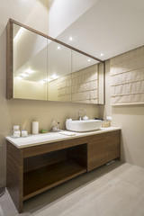 Fototapeta na wymiar Bathroom interior with large mirror