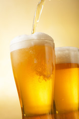 ビール　Beer into glass