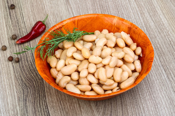 White canned beans