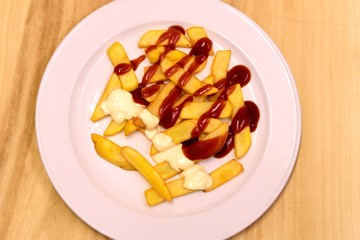 Pommes rot-weiß