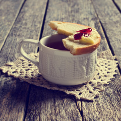 Bagel with butter and jam