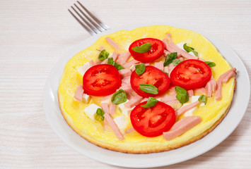omelet with ham and cheese